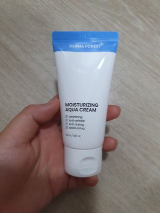 더마포레스트 모이스처라이징 아쿠아크림 / 수분크림 히알루론산 펩타이드 보습 미백 주름개선 — 4점을 준 리뷰어가 2021년 6월 올린 사용 사진