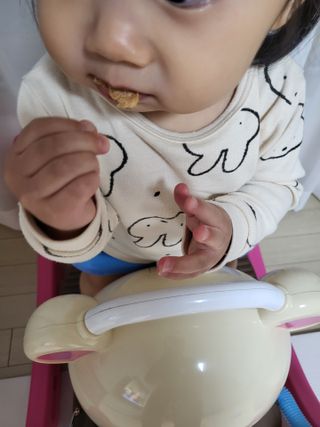 BASSAK 바삭 유기농 현미 누룽지 크래커 3종 — 5점을 준 리뷰어가 2021년 12월 올린 사용 사진