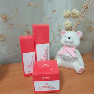 아이앤립 / EYENLIP 아이앤립 연어오일 리바이탈라이징 토너+앰플+크림 3종 세트 — 5점을 준 리뷰어가 2021년 6월 올린 사용 사진