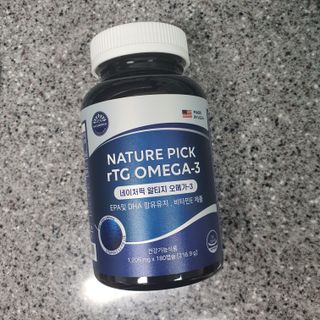 서울약사신협 네이처픽_알티지오메가3_1,205mg x 180캡슐 — 5점을 준 리뷰어가 2021년 9월 올린 사용 사진