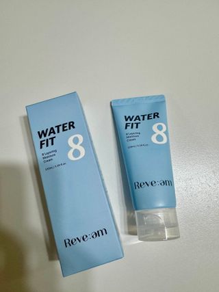 나우_ [리브엠]피부 속부터 겹겹이, 촘촘하게! 워터핏8중 수분착붙 크림 — 5점을 준 리뷰어가 2025년 2월 올린 사용 사진