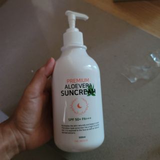 [닥터문] 프리미엄 알로에베라 선크림 500ml — 5점을 준 리뷰어가 2022년 6월 올린 사용 사진