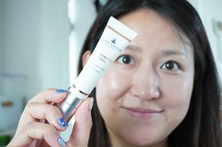 산수시 일루미네이팅 펄 영양 다크서클 스틱 아이 크림 케어 15ml — 5점을 준 리뷰어가 2021년 6월 올린 사용 사진