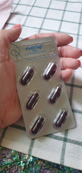 [몸엔용] 에버업 멀티비타민&미네랄, 눈건강 루테인 혈행건강 오메가3, 면역 프로바이오틱스 3종 택1 — 5점을 준 리뷰어가 2022년 4월 올린 사용 사진