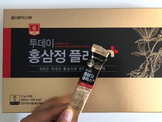 서울약사신협_투데이홍삼정플러스스틱_10g x 60포 — 5점을 준 리뷰어가 2021년 7월 올린 사용 사진