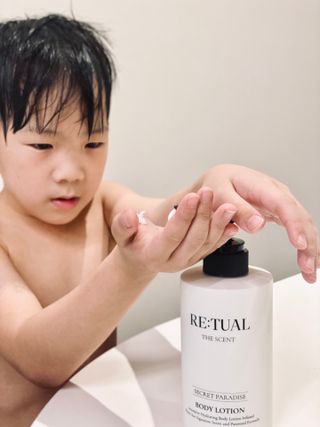 레츄얼 더 센트 바디로션 시크릿 파라다이스(500ml) — 5점을 준 리뷰어가 2022년 10월 올린 사용 사진