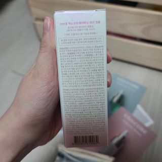나우 [리브엠] 123억개 엑소좀으로 채운 눈부신 광채, 엑소코어 화이트닝 텐션 앰플 — 5점을 준 리뷰어가 2023년 10월 올린 사용 사진