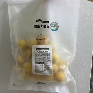 Dog&Ball 독앤볼 [Dog&Ball] 미니찹쌀볼도그 찹쌀치즈볼 — 2.5점을 준 리뷰어가 2021년 8월 올린 사용 사진