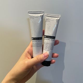 멈칫(MUMCHIT) 넥퍼퓸 NECKPERFUME 2가지 향 — 3점을 준 리뷰어가 2021년 11월 올린 사용 사진