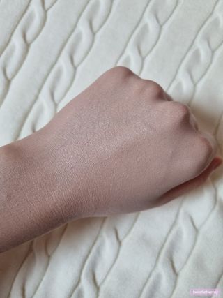 아이앤립 / EYENLIP 아이앤립 루센트 비비크림 2 Color — 3.5점을 준 리뷰어가 2021년 7월 올린 사용 사진