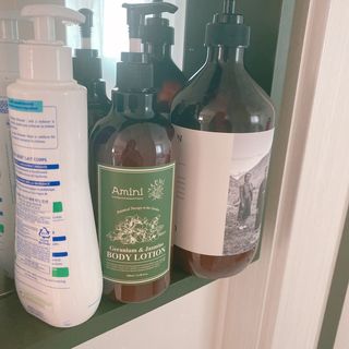 아미니 플라워테라피 바디로션  500ml 시리즈 — 5점을 준 리뷰어가 2021년 4월 올린 사용 사진