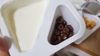 LIVE 매일바이오 토핑요거트 — 5점을 준 리뷰어가 2022년 4월 올린 사용 사진