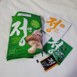 [풀무원] 자연은맛있다 정면, 백면, 홍면  세트 — 5점을 준 리뷰어가 2021년 4월 올린 사용 사진