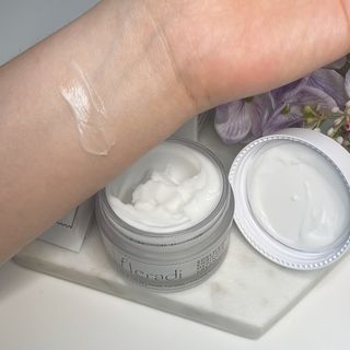 플레라디 에델바이스 인리치드 머랭 크림 — 5점을 준 리뷰어가 2021년 6월 올린 사용 사진
