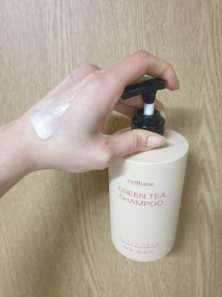 프리마인 더이상 뻣뻣하고 효과없는 탈모샴푸는 NO. 근본부터 케어하는 셀베이스 그린티샴푸(500ml) — 4점을 준 리뷰어가 2023년 1월 올린 사용 사진