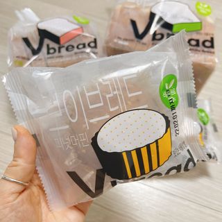 롯데제과 Vbread 포카치아식빵1개 + 미니식빵 1개 + 머핀 2개 세트 — 4.5점을 준 리뷰어가 2021년 9월 올린 사용 사진