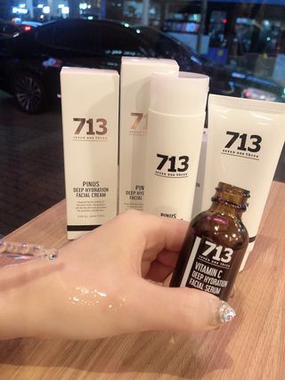 [세븐원쓰리 713]오아시스 세트 몽글토너, 소나무보습크림, 피누스비타민C 세럼 — 5점을 준 리뷰어가 2021년 12월 올린 사용 사진