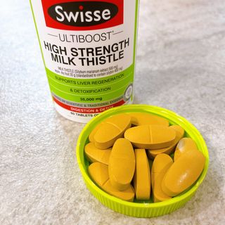 Swisse 스위스 고함량 밀크씨슬 35,000mg 60정 — 5점을 준 리뷰어가 2021년 11월 올린 사용 사진