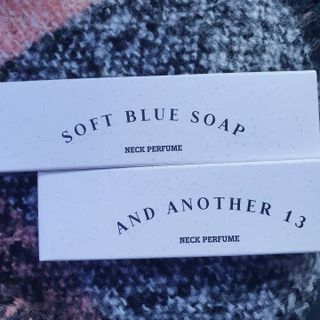 멈칫(MUMCHIT) 넥퍼퓸 NECKPERFUME 2가지 향 — 5점을 준 리뷰어가 2021년 11월 올린 사용 사진