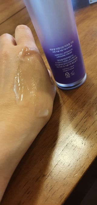 바르셀 수분로션 수분크림 보습 탄력 주름개선 인텐시브 리포좀 크림 C1 50ml — 5점을 준 리뷰어가 2021년 11월 올린 사용 사진