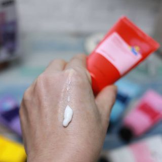 쿤달 BT21 시어버터 앤 마카다미아 퓨어 핸드크림 50ml 7구 기프트 세트 — 5점을 준 리뷰어가 2021년 3월 올린 사용 사진