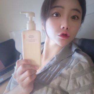 로우퀘스트 베리어 인핸싱 클렌저 190ml — 5점을 준 리뷰어가 2023년 10월 올린 사용 사진