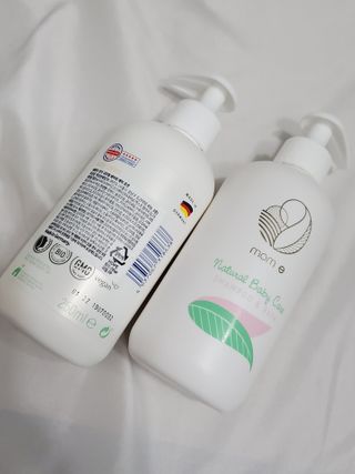mom e 맘이 내추럴 베이비 케어 샴푸앤바스+로션 — 5점을 준 리뷰어가 2021년 1월 올린 사용 사진