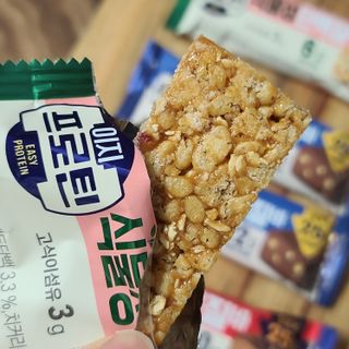 이지프로틴바 3종x각 2ea (고단백질바, 멀티단백질바, 식물성단백질바) — 5점을 준 리뷰어가 2024년 3월 올린 사용 사진