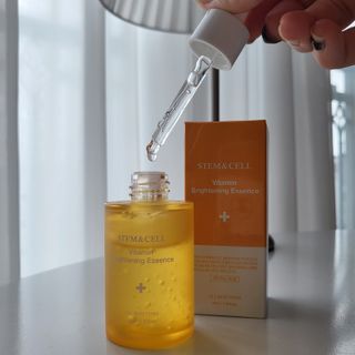 체르엠 스템앤셀 비타민 브라이트닝 에센스 30ml 1개 — 5점을 준 리뷰어가 2021년 10월 올린 사용 사진
