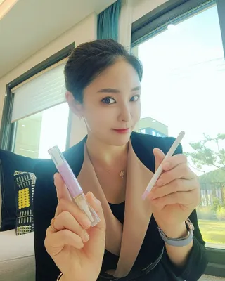 1+2 뷰젤 매직케어 손톱영양제+스톤푸셔+코인타올 셀프 네일케어 — 5점을 준 리뷰어가 2022년 10월 올린 사용 사진