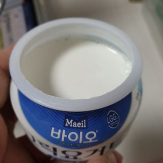 매일바이오 그릭요거트 오리지널 플레인 4개, 로스터리 커피믹스 4개 — 5점을 준 리뷰어가 2021년 12월 올린 사용 사진
