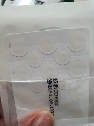 올리브영 엘라밴드 하이드로 도트 스팟패치 12mm, 티트리 — 5점을 준 리뷰어가 2022년 9월 올린 사용 사진