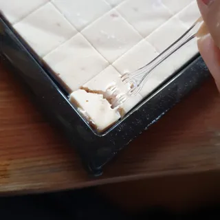 연말/새해선물 딸기 초콜릿 종착역, 건딸기가 상큼하게 씹히는 카카올라 딸기생초콜릿 — 3점을 준 리뷰어가 2021년 10월 올린 사용 사진