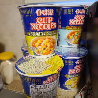 NISSIN 닛신 컵누들  4종 - 씨푸드오리지날, 씨푸드 스파이시, 씨푸드 커리, 씨푸드 XO소스 — 5점을 준 리뷰어가 2021년 11월 올린 사용 사진