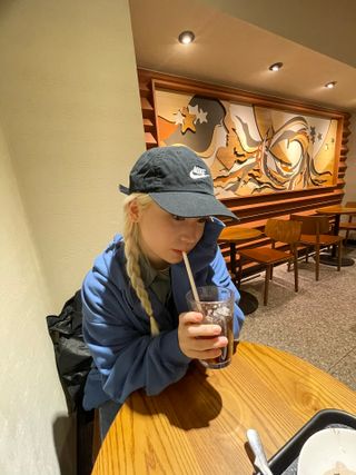 MAPLESYRUPFACTORY 메이플 올데이 후디 5.COL — 3점을 준 리뷰어가 2023년 2월 올린 사용 사진