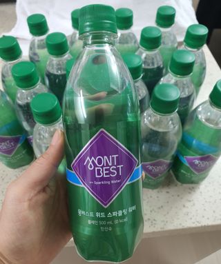 몽베스트 Montbest with Sparkling water Plain 20병 — 5점을 준 리뷰어가 2022년 9월 올린 사용 사진