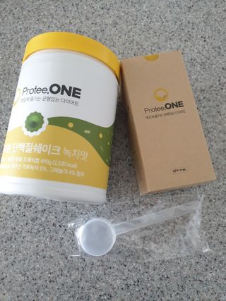 프로티원 단백질쉐이크 녹차맛 2주분 1통+보틀 — 5점을 준 리뷰어가 2021년 3월 올린 사용 사진