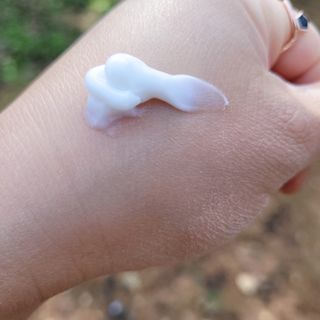 [휴랑] 오미자 2,000알로 피부 생기를 채워주는 밸런싱 크림 — 4점을 준 리뷰어가 2021년 10월 올린 사용 사진
