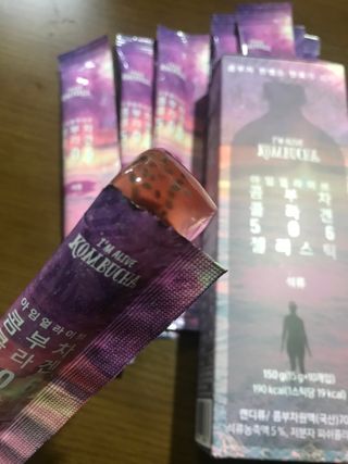 엘리샤코이 아임얼라이브 콤부차 콜라겐 506 스틱젤리 석류 — 5점을 준 리뷰어가 2021년 7월 올린 사용 사진