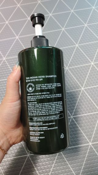 틸디앤 인디언허브샴푸 — 5점을 준 리뷰어가 2021년 7월 올린 사용 사진
