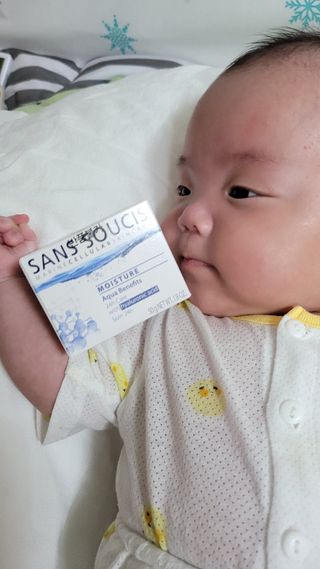 산수시 아쿠아 베네핏 24h 수부지 물광 속건조 수분크림 50ml — 4.5점을 준 리뷰어가 2021년 7월 올린 사용 사진