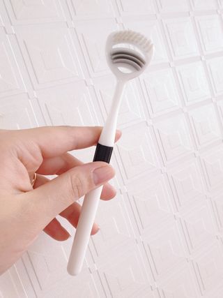 크리오 클리어스 혀백태제거 구취관리 혀클리너 — 5점을 준 리뷰어가 2021년 3월 올린 사용 사진