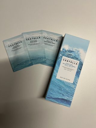 [스킨1004] 마다가스카르 센텔라 히알루-시카 워터핏 선세럼 50ml — 5점을 준 리뷰어가 2024년 5월 올린 사용 사진