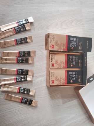 서울약사신협_투데이홍삼정플러스스틱_10g x 30포 — 5점을 준 리뷰어가 2021년 6월 올린 사용 사진