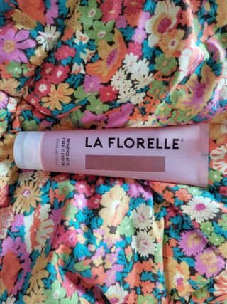 라플로렐 프로방스 로즈 폼클렌저 — 5점을 준 리뷰어가 2022년 1월 올린 사용 사진