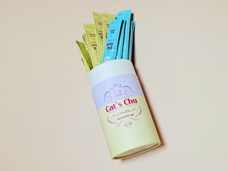 페페로니 잘 먹는 캣츄 - 무항생제 닭고기 12개 + 원양선 참치 12개 — 5점을 준 리뷰어가 2021년 8월 올린 사용 사진