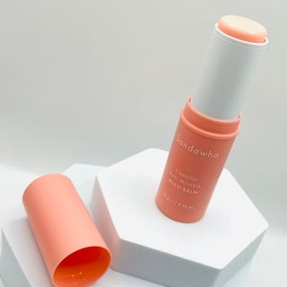 스킨큐어 산다화 카멜리아 안티 링클 멀티밤 — 5점을 준 리뷰어가 2023년 10월 올린 사용 사진