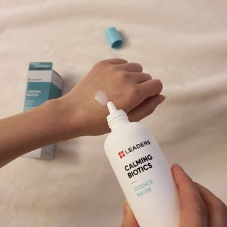 리더스코스메틱 리더스 카밍 바이오틱스 에센스 워터 — 5점을 준 리뷰어가 2021년 2월 올린 사용 사진
