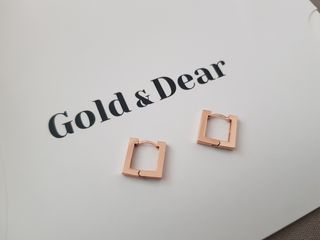 [골드앤디어] 14K 사각 네모 원터치 귀걸이_3color — 5점을 준 리뷰어가 2021년 5월 올린 사용 사진