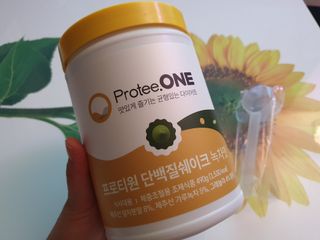 프로티원 단백질쉐이크 녹차맛 2주분 1통+보틀 — 5점을 준 리뷰어가 2021년 9월 올린 사용 사진